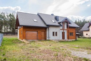 Uroczy | stan deweloperski | technologia tradycyjna
Dom na sprzedaż
Powierzchnia: 214,80 m2
Rok budowy: 2020
CHECHŁO / OLKUSZ